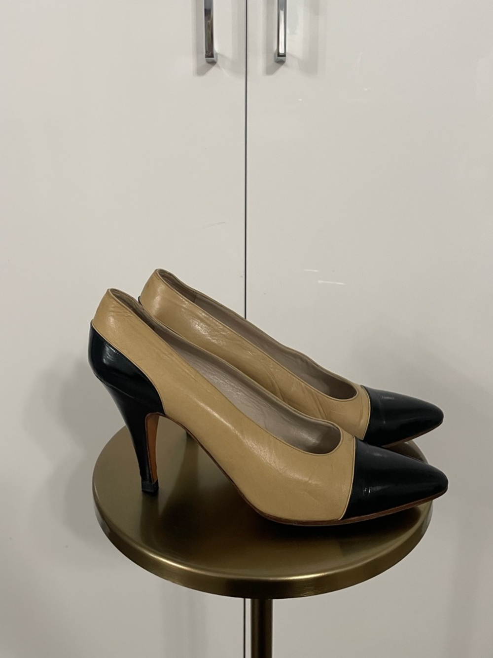 Vintage Chanel Colorblock Heels | Pointed Toe Quiet Luxury - Picture 3 of 8